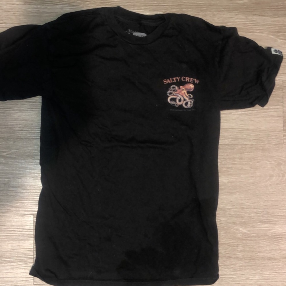Salty crew tee
